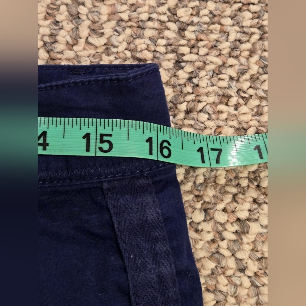 Time and Tru Navy Capri With Toogle - Picture 7 of 8